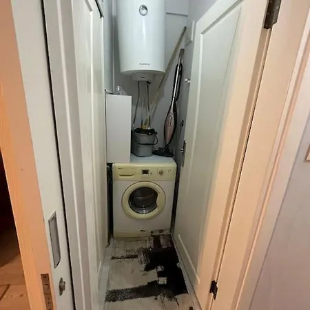 Iron House Apartment *